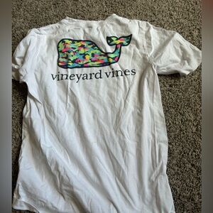 vineyard vines t-shirt